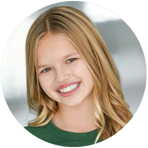 Chloe headshot